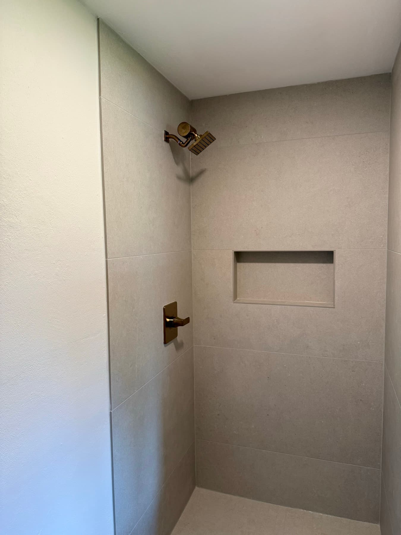 24×48 Porcelain Master · North Los Angeles, CA