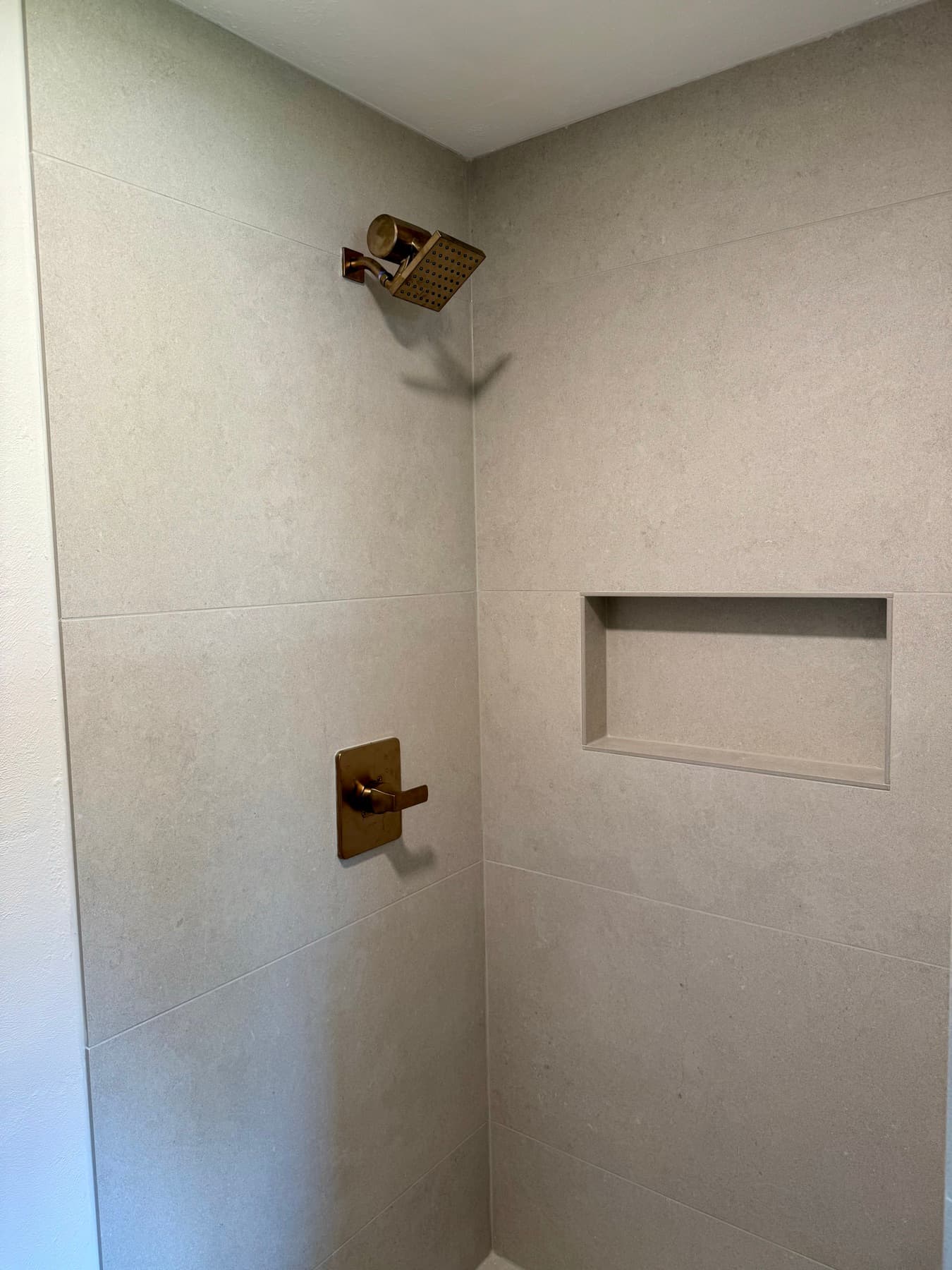 24×48 Porcelain Master · North Los Angeles, CA, detail 2 of 6